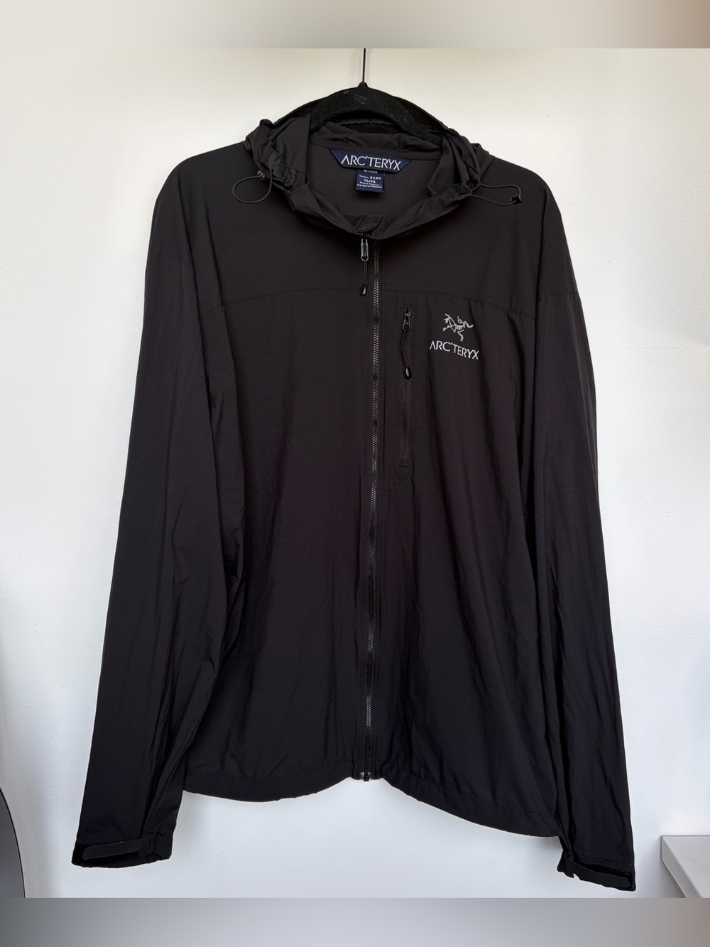 Arcteryx Squamish Hoody Mens Unisex XL Black Hooded Lightweight Windbreaker Hike
